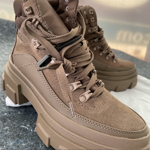 ZARA HIKING BOOTS IN OLIVE GREEN/ KHAKI GREEN - Picture 16 of 16